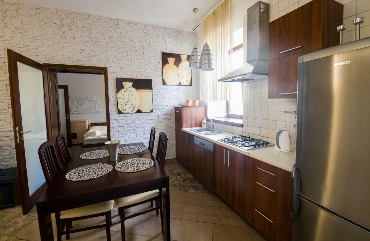 Apartamenty Na Warszawskiej 谢拉兹 外观 照片