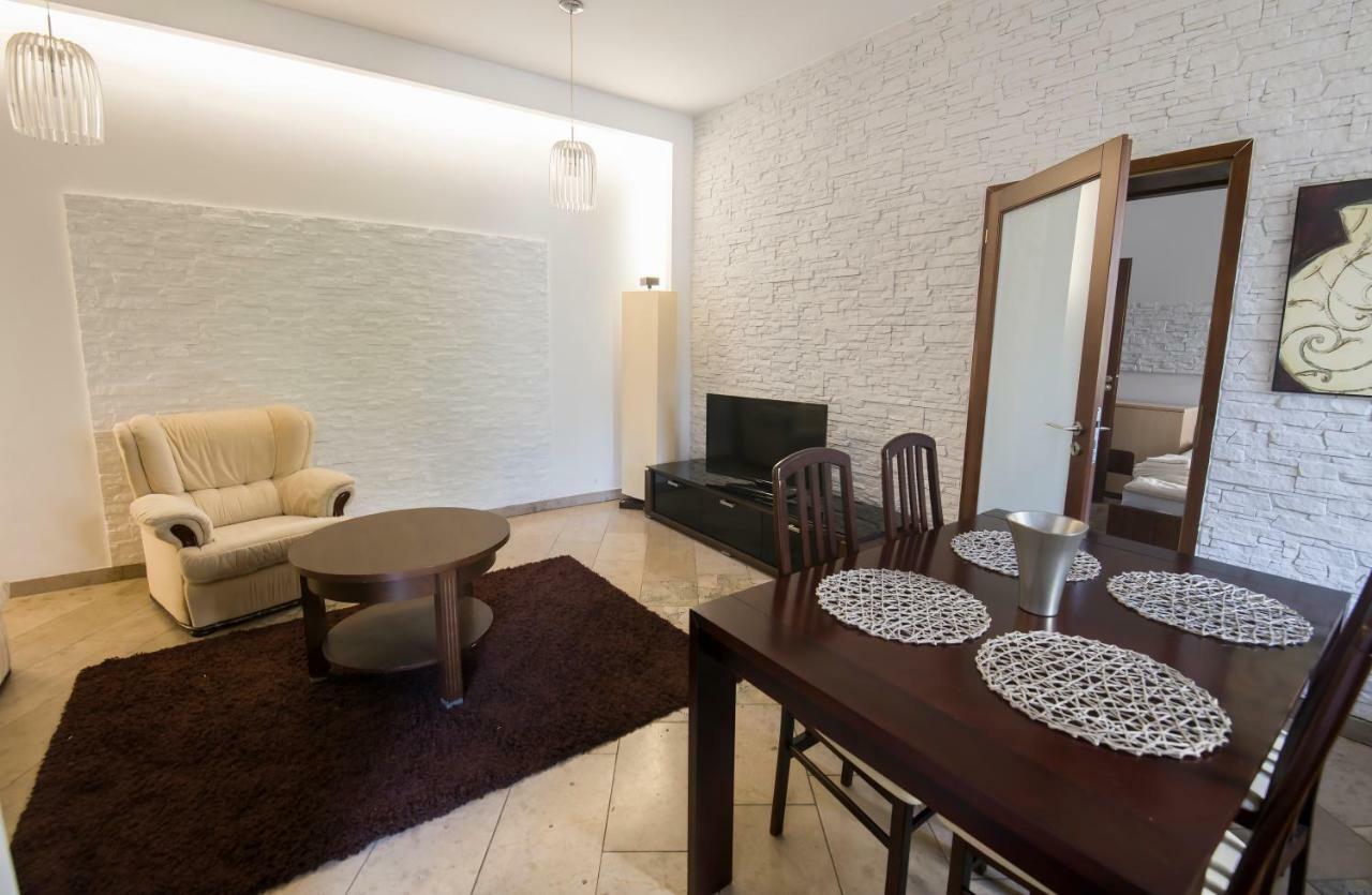 Apartamenty Na Warszawskiej 谢拉兹 外观 照片