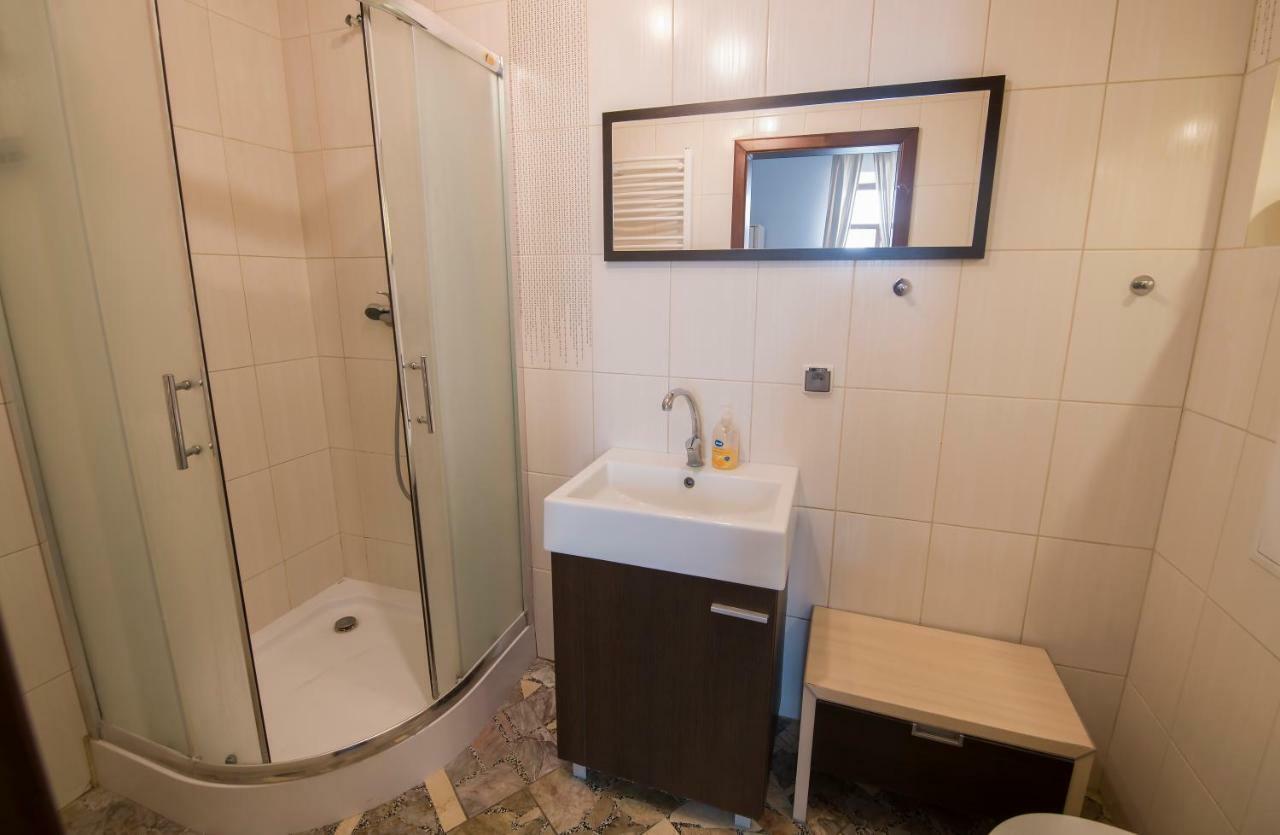 Apartamenty Na Warszawskiej 谢拉兹 外观 照片